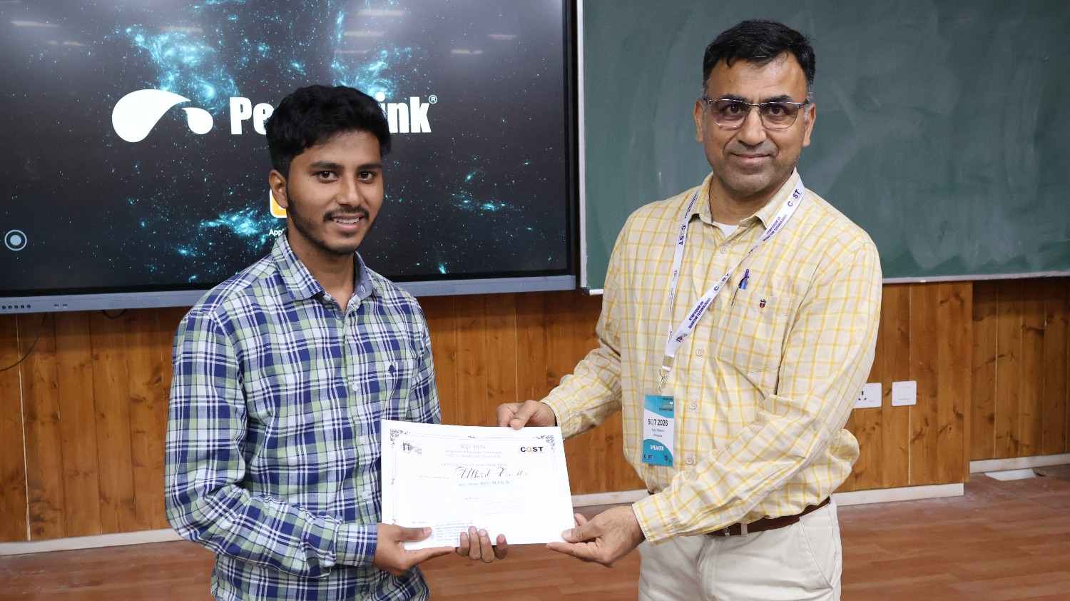 Utkarsh wins first prize in poster presentation at SQT 2026